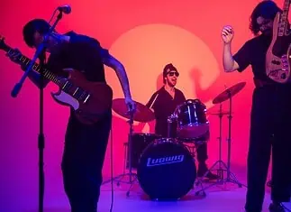 Fanwave Artist Showcase to crank volume, thank fans at Res Head