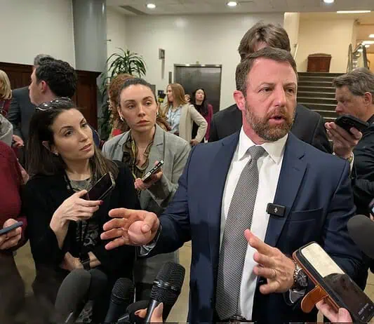 Trump to nominate Oklahoma Senator Markwayne Mullin to lead DHS